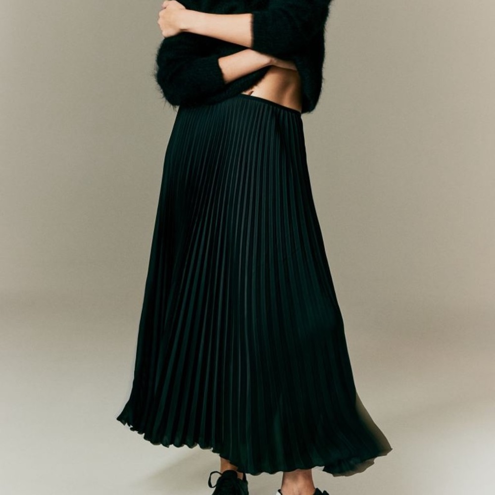 Pleated skirt